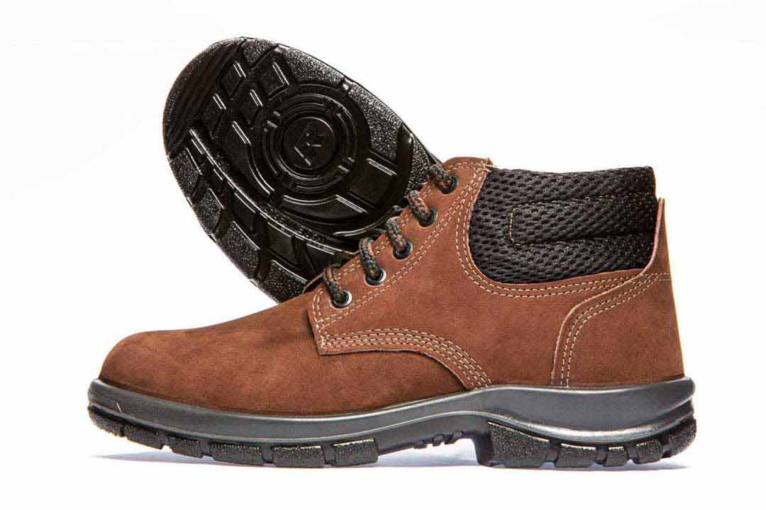 Foto do produto BOTINA NOBUCK CAFÉ CADARÇO SOLADO BI DENSID N 35 CA 42984